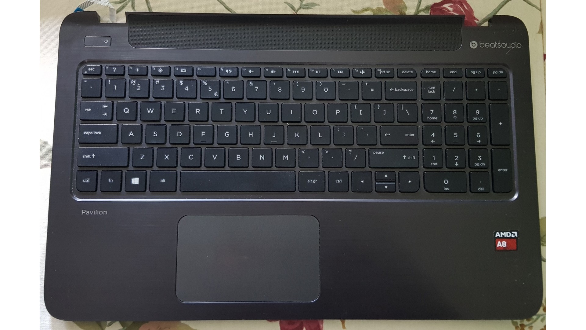 Top Case voor HP Pavilion 15 series Inclusief muis pad en keyboard.